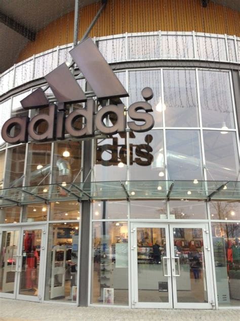 adidas im Zweibrücken Fashion Outlet 